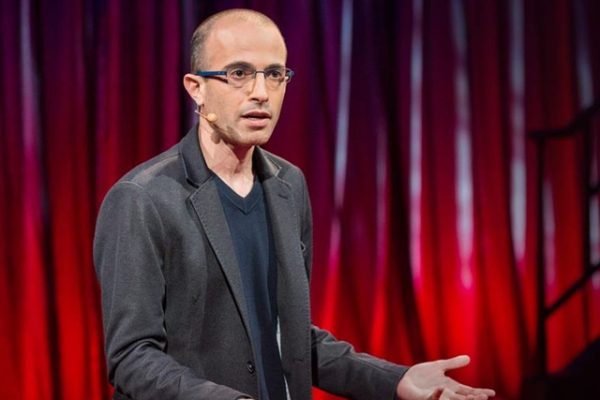 Nhà sử học, triết gia Yuval Noah Harari. Ảnh: TED Talks.
